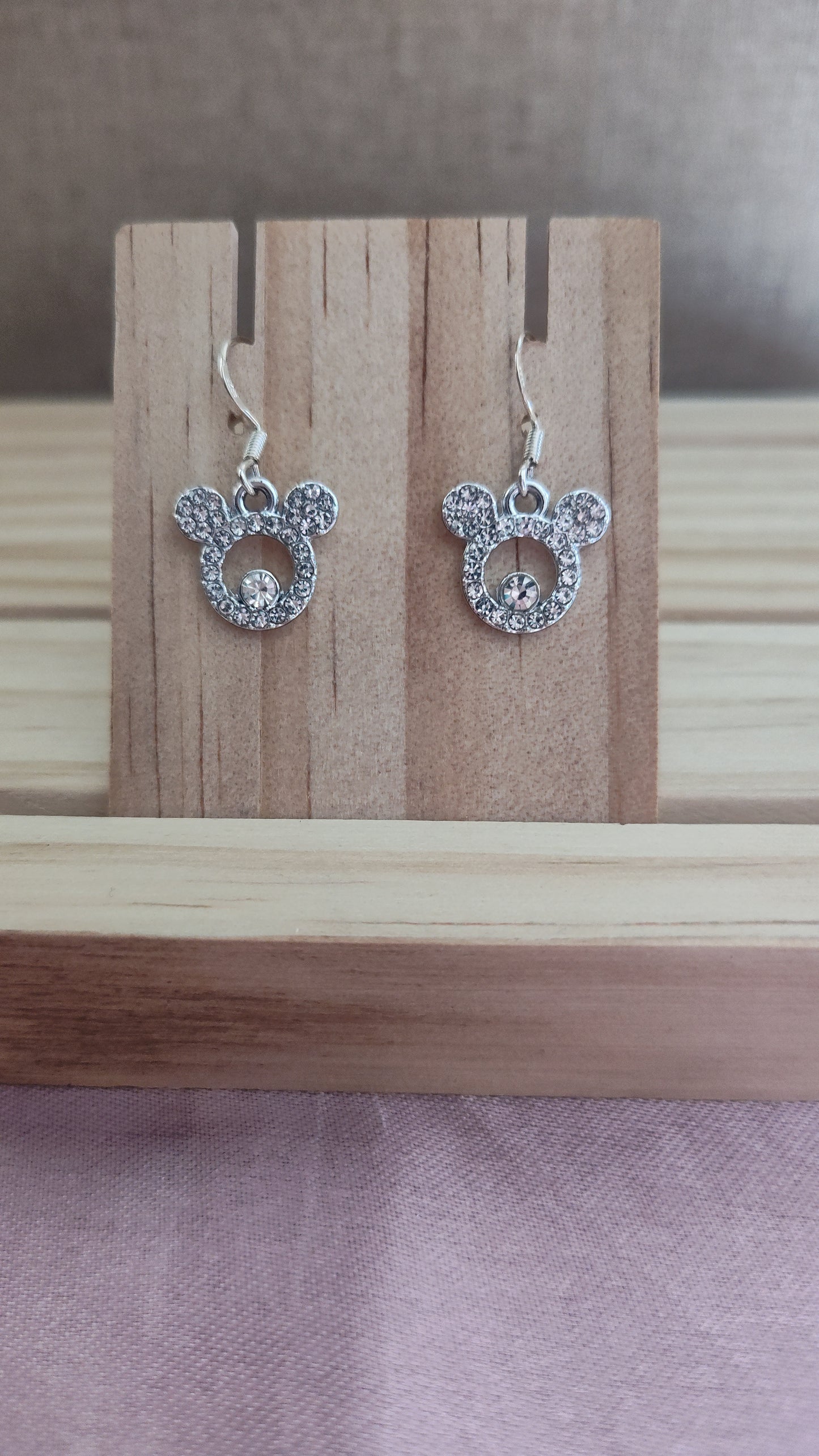 Minnie Mouse Earrings- CLEARANCE- Discontinued item