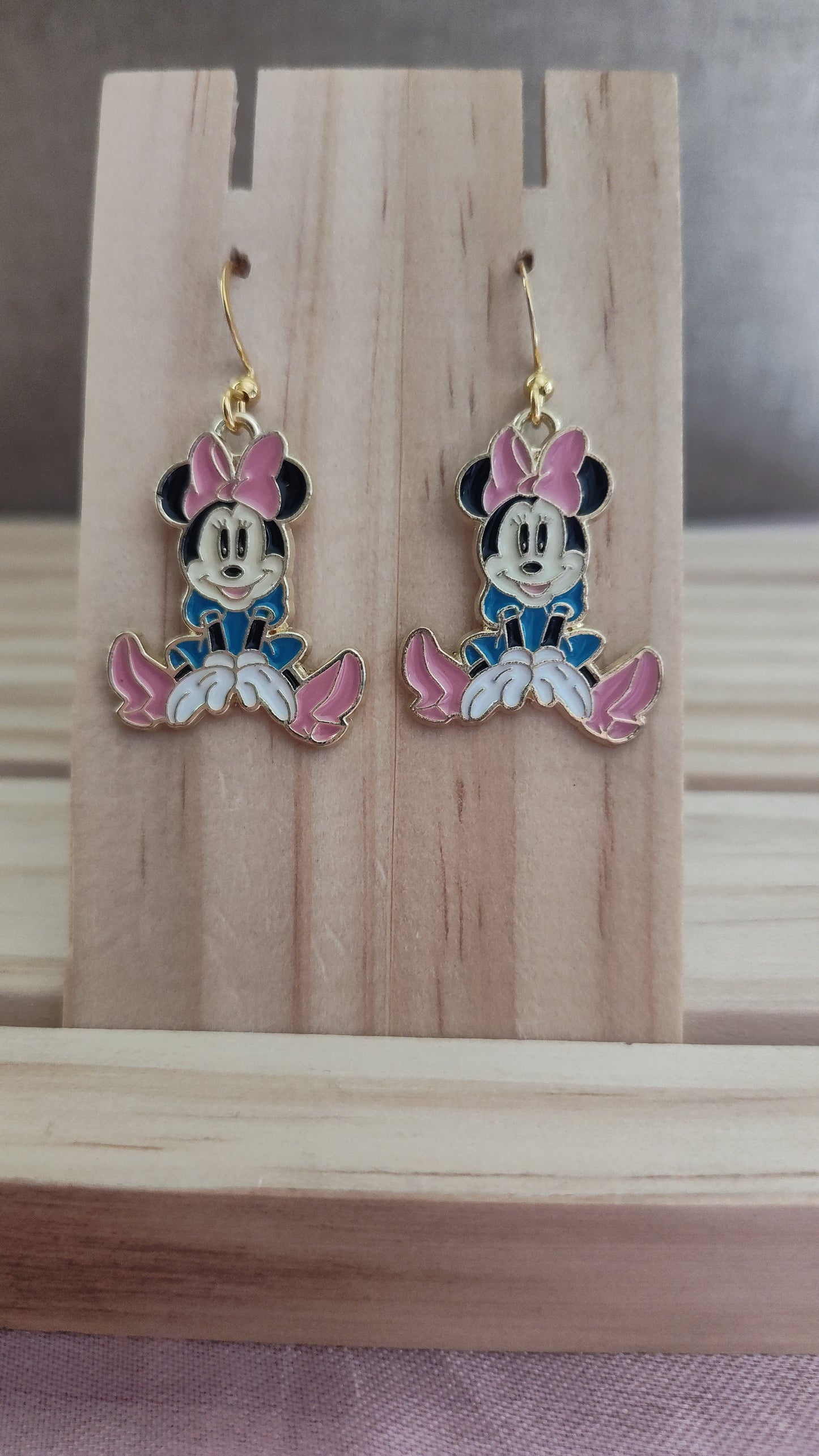 Minnie Mouse Earrings- CLEARANCE- Discontinued item