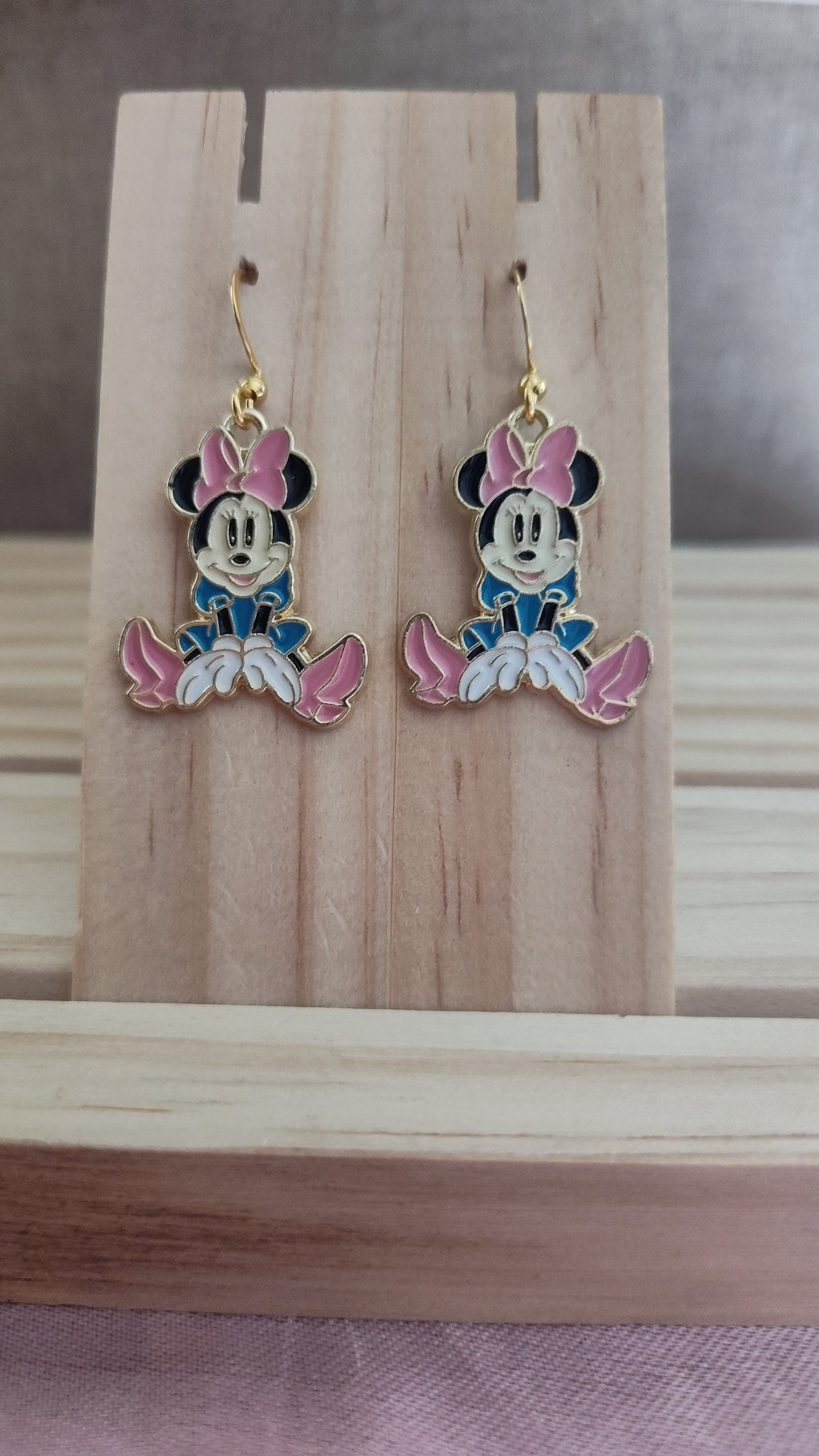 Minnie Mouse Earrings- CLEARANCE- Discontinued item