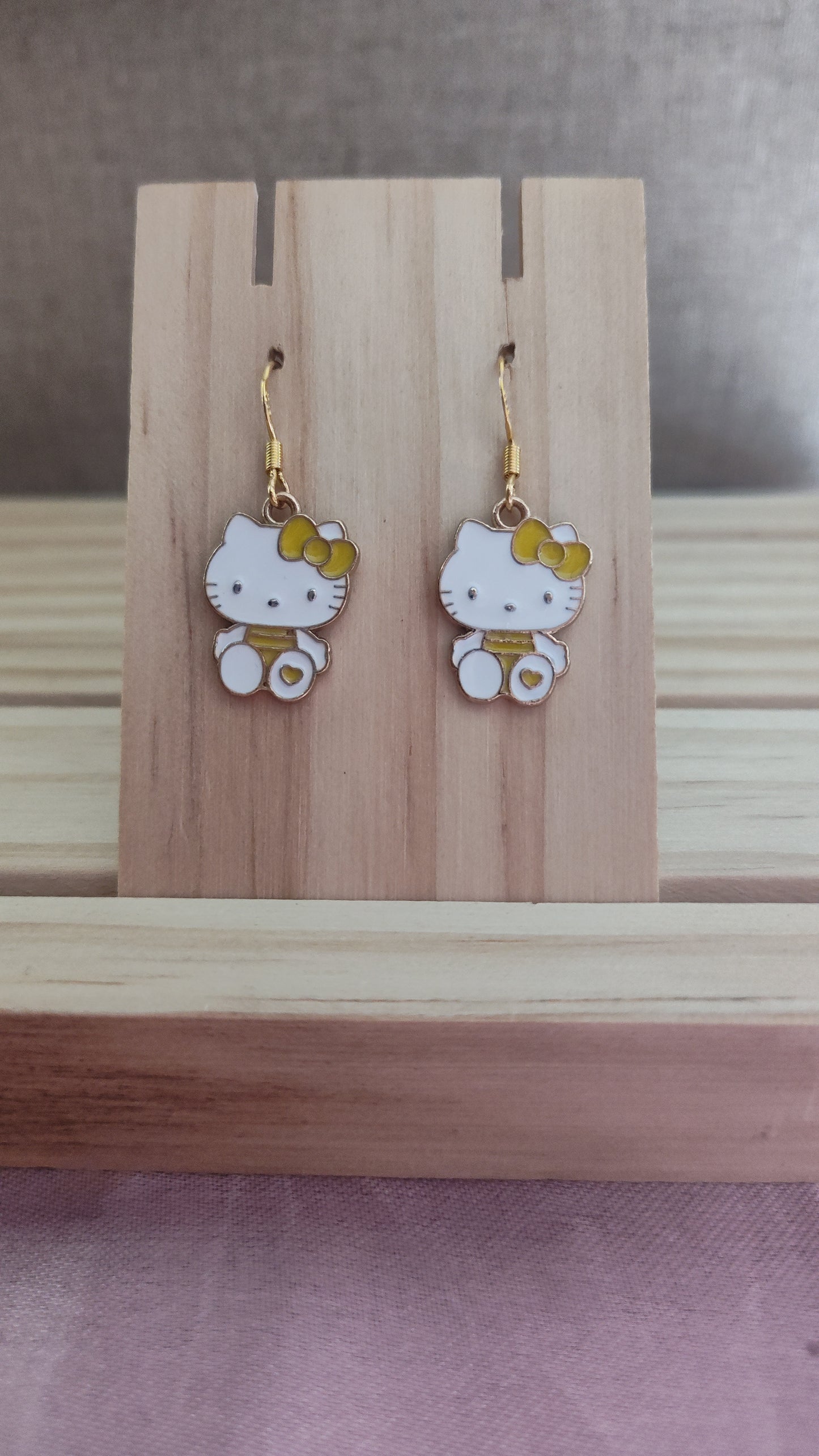 Hello Kitty Earrings- CLEARANCE
