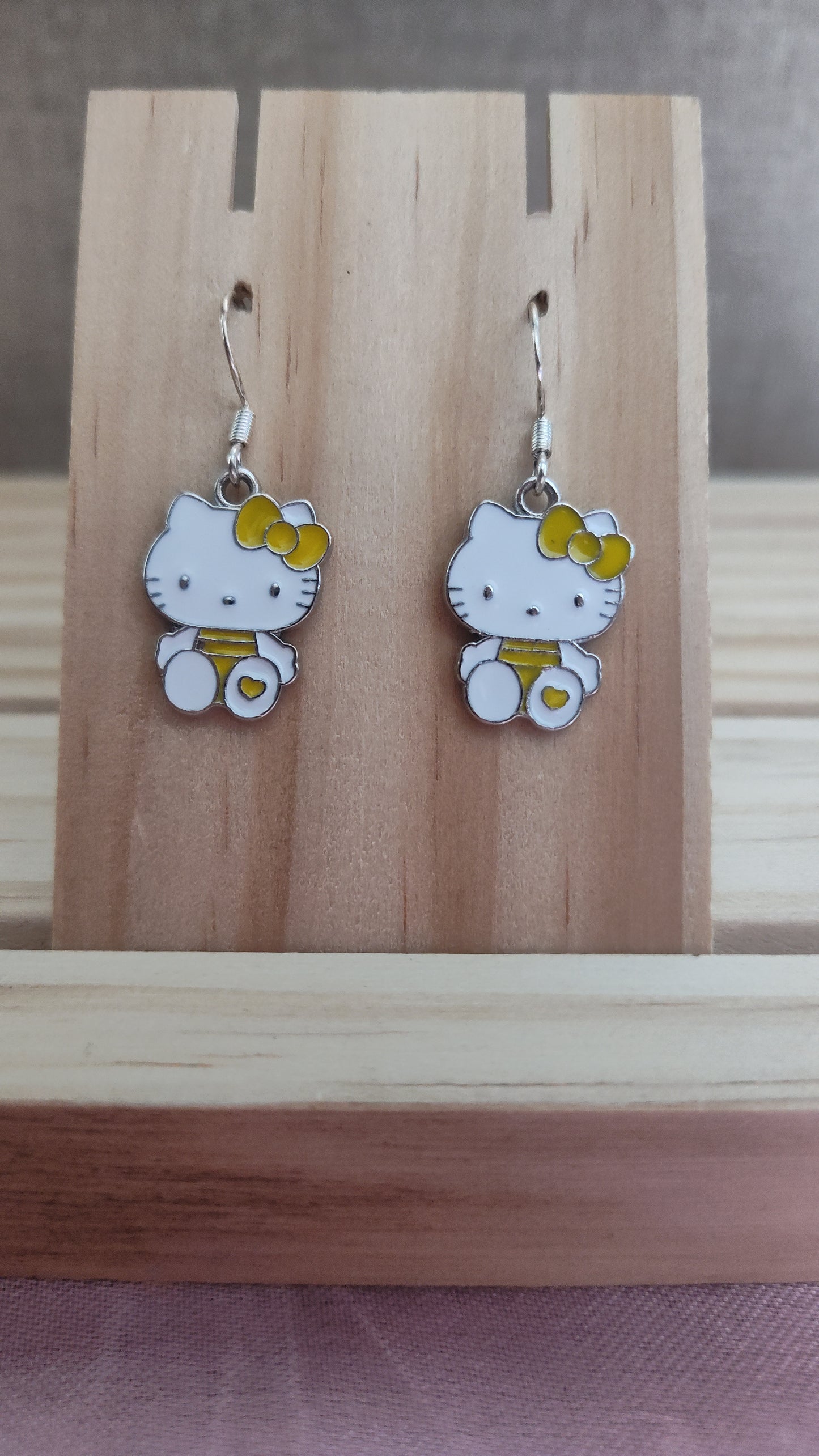 Hello Kitty Earrings- CLEARANCE